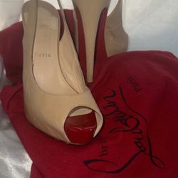Christian Louboutin Heels 38.5