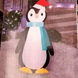 New!! Inflatable Christmas Lawn Ornament  - Penguin