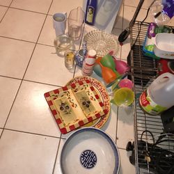 Free Items plastic party plates,Napkins Nil Make, Etc 