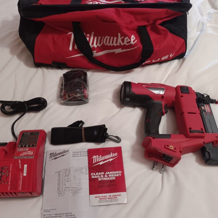 Milwaukee Set