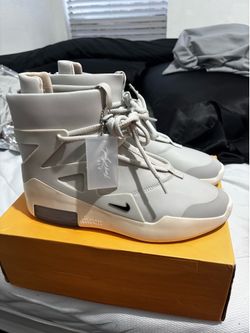 DS Nike Fear of God “light bone” sz 10