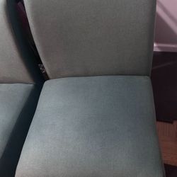 Accent Chairs 