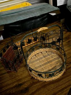 Leaf/floral wire baskets 4-pieces