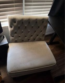 Accent chair