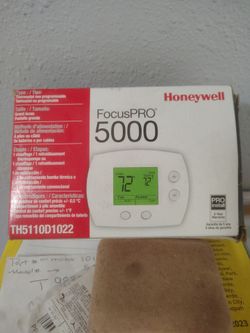 Honeywell Focus Pro 5000 *new thermostat