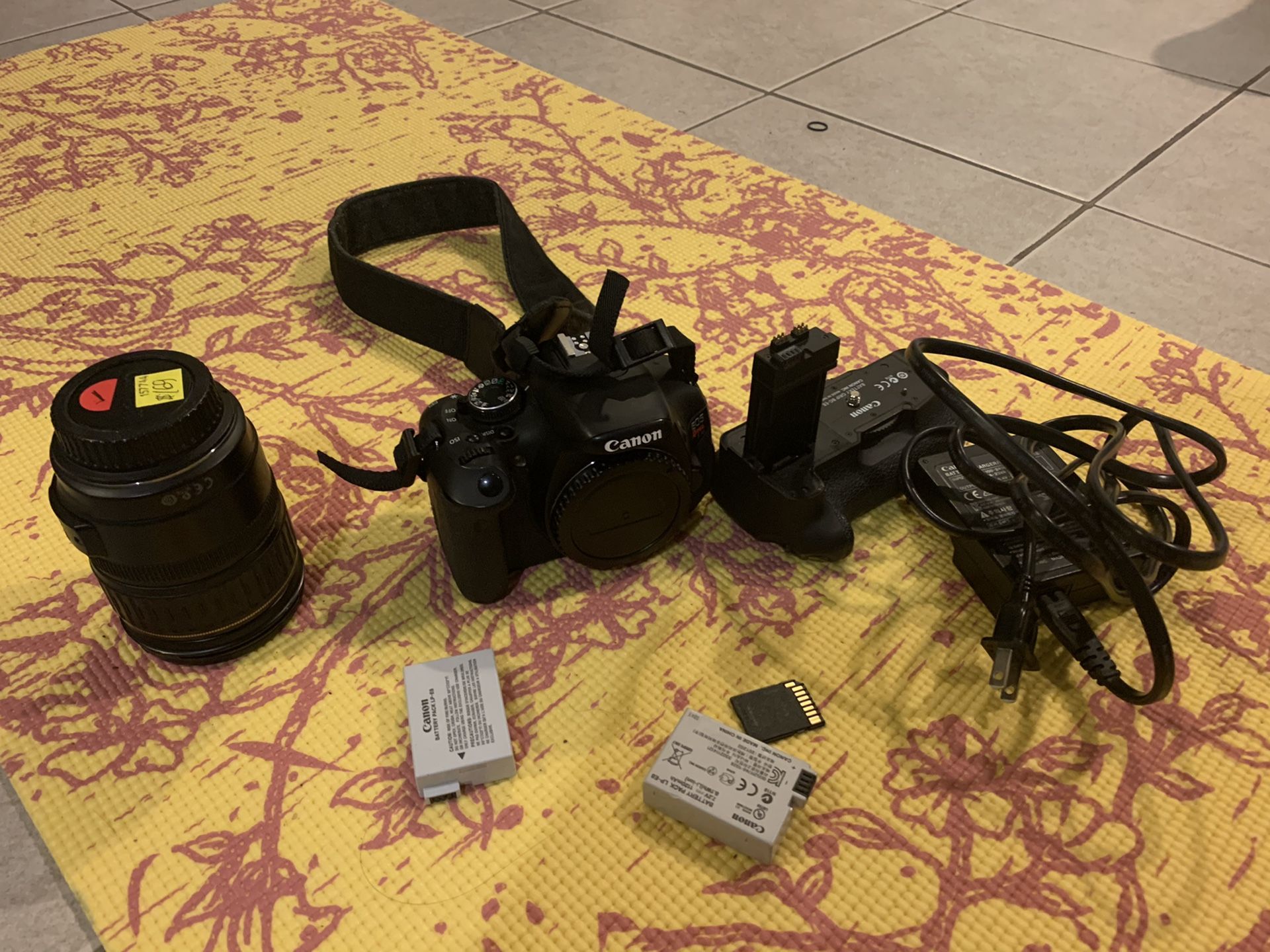 Camera EOS REBEL T3i