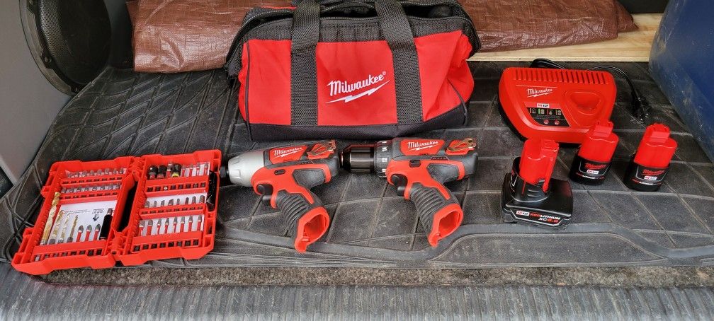 Milwaukee Drill Set
