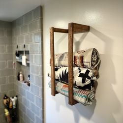Floating Towel Holder (handmade)