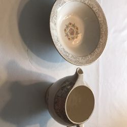 VTG 22 Carat Gold Warranted Parisian Center Bowl and Gravy  Bowl