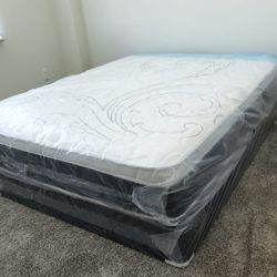 NEW QUEEN PILLOW TOP MATTRESS. Bed frame is not available. Take it home same day 👍