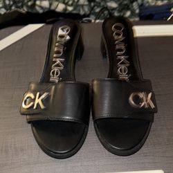 Women Calvin Kline Black Slip On Sandals Sz 8M