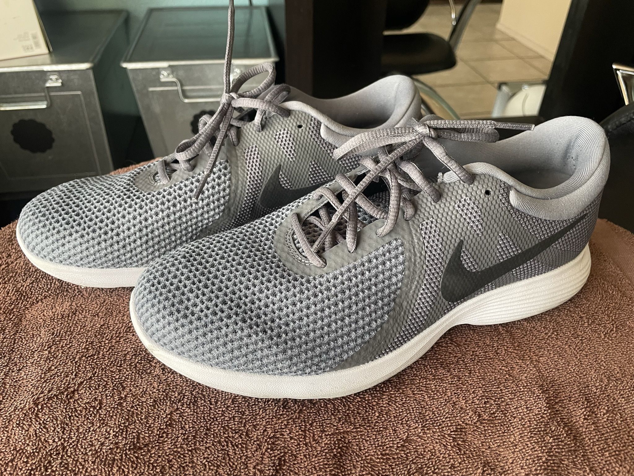 Mens Nike Running Shoes 10 