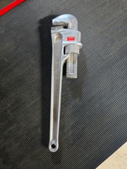 14" Schick aluminum pipe wrench