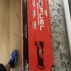 Multitool Milwaukee 