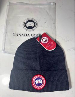 Canada Goose Ribbed Knit Wool Beanie – Black