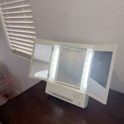 Beautiful Mirrors With Lights 3 Colors 