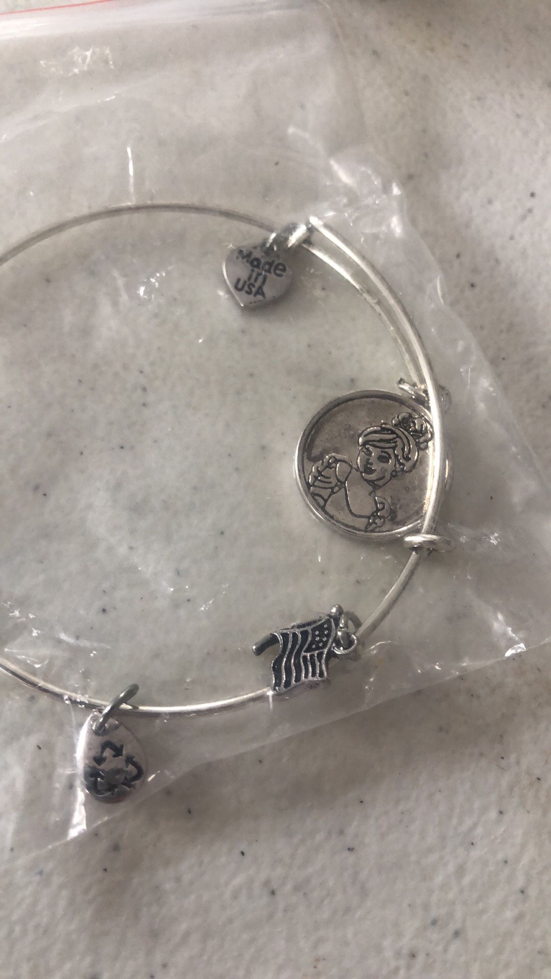 19 Disney Bracelets New In Pack