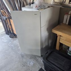 Magic Chef 110v Ac Freezer 