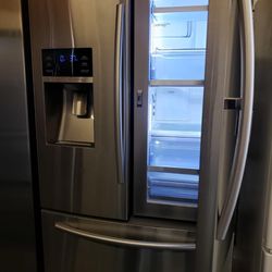 Samsung stainless steel French doors refrigerator with optional door 599