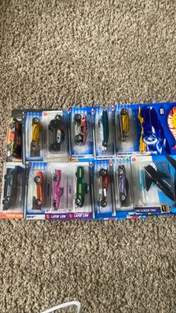 HOT WHEELS