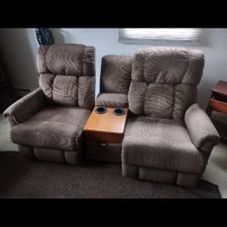 3 PC La-Z-Boy Loveseat 
