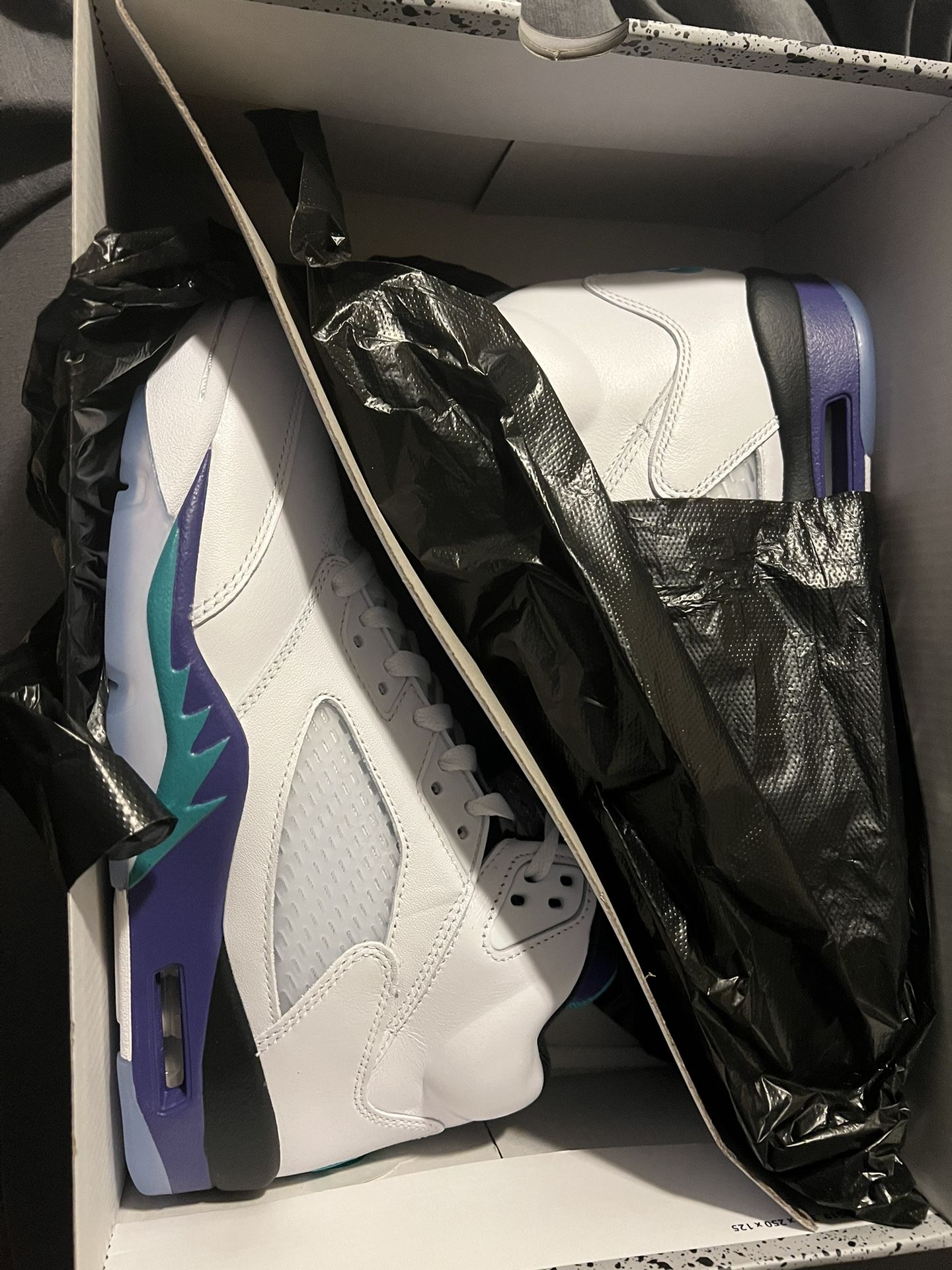 Air Jordan 5 Retro Mens Grape 2025