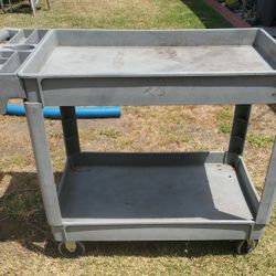 Rolling Utility Cart / carro utilitario rodante