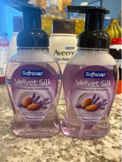 Lot of 2 household goods hand soap