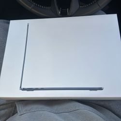 Apple MacBook Air 13 Inch Laptop M4 Chip