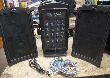 Fender Passport Conference Portable 4-Channel PA System PR844 pre owned. tested. in a good working order. note hinge is broken .please look at all the