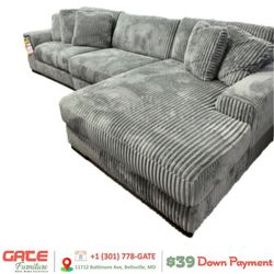 Lindyn Fog Sectional