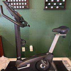 Home Gym Cardio Bike—Nautilus U616 Upright