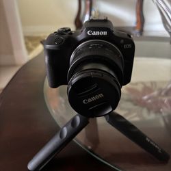 EOS R100