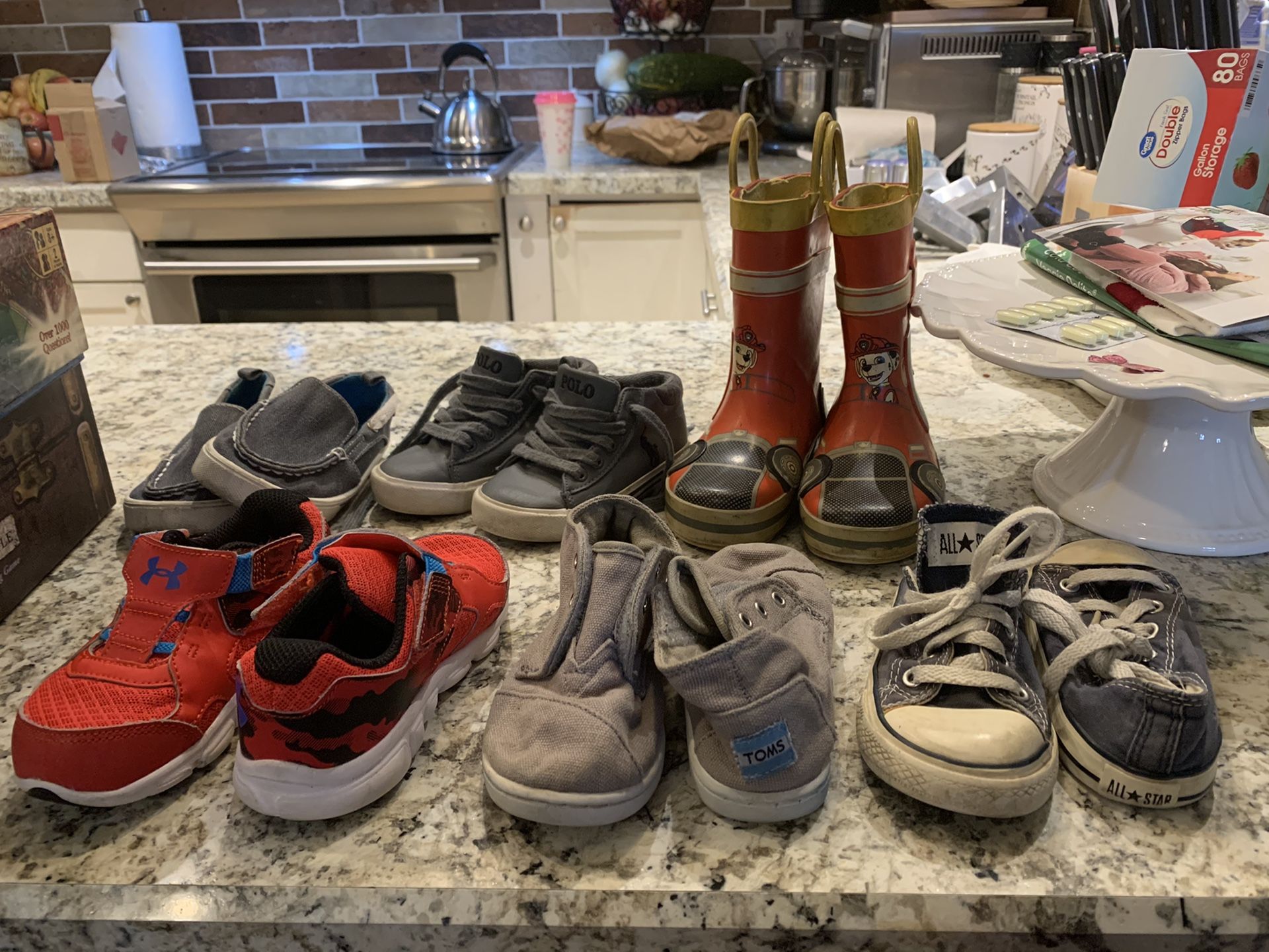 Assorted boys shoes (sizes 7-8) - prices listed in description