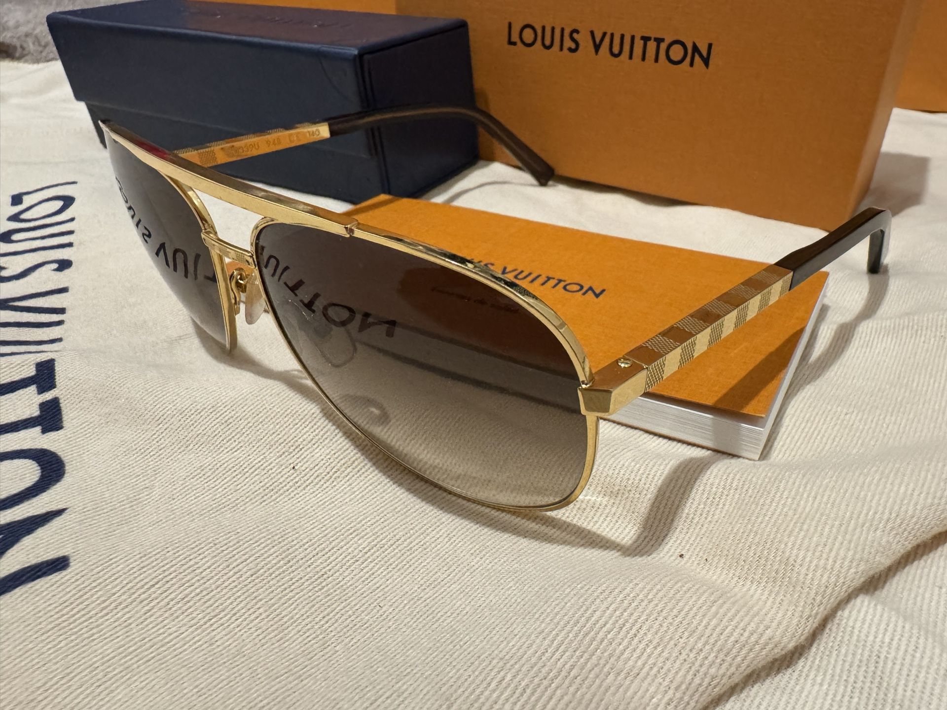 Louis Vuitton Attitude Pilote Sunglasses