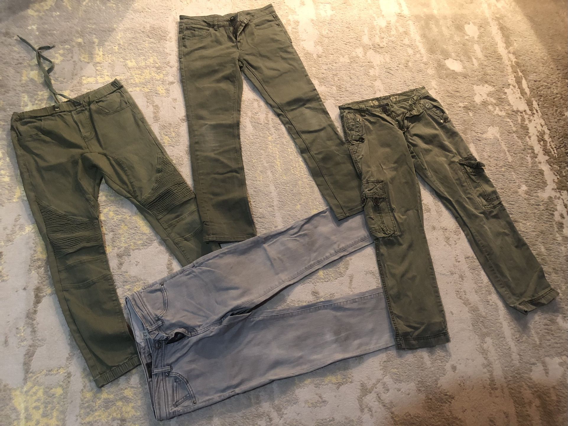 4 Pairs of Boys Jeans/Pants