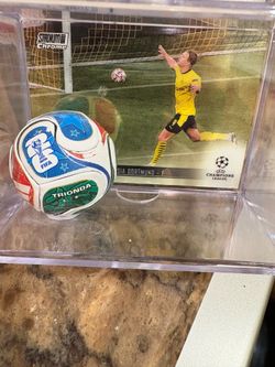 ERLING HAALAND SOCCER SHADOW BOX