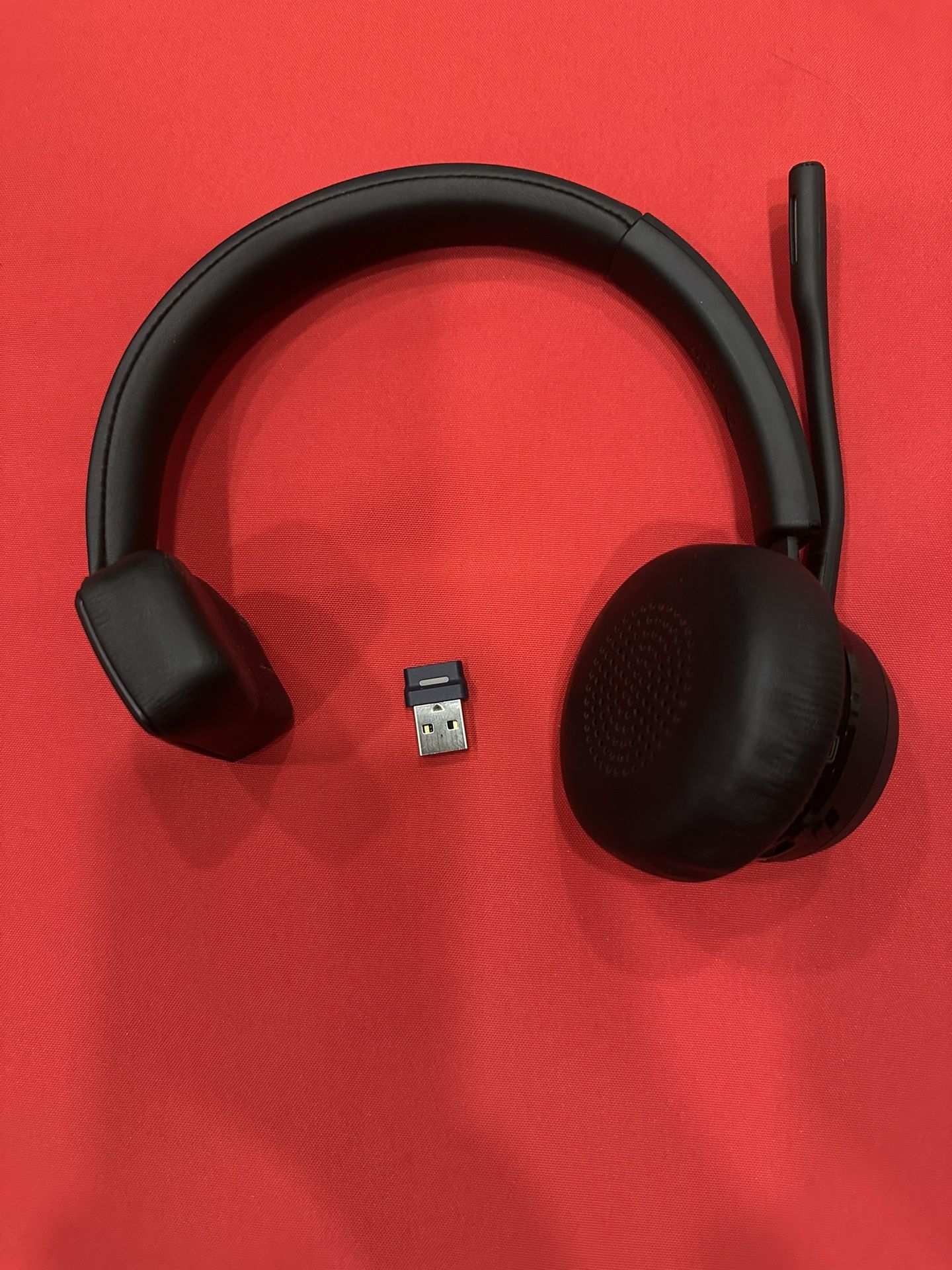Poly - Voyager 4310 UC Wireless Headset 