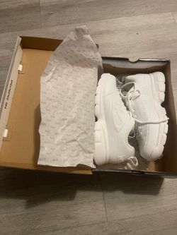 NEW - Oiginal Fila tennis shoes (size 8 men/ 9.5 women’s)