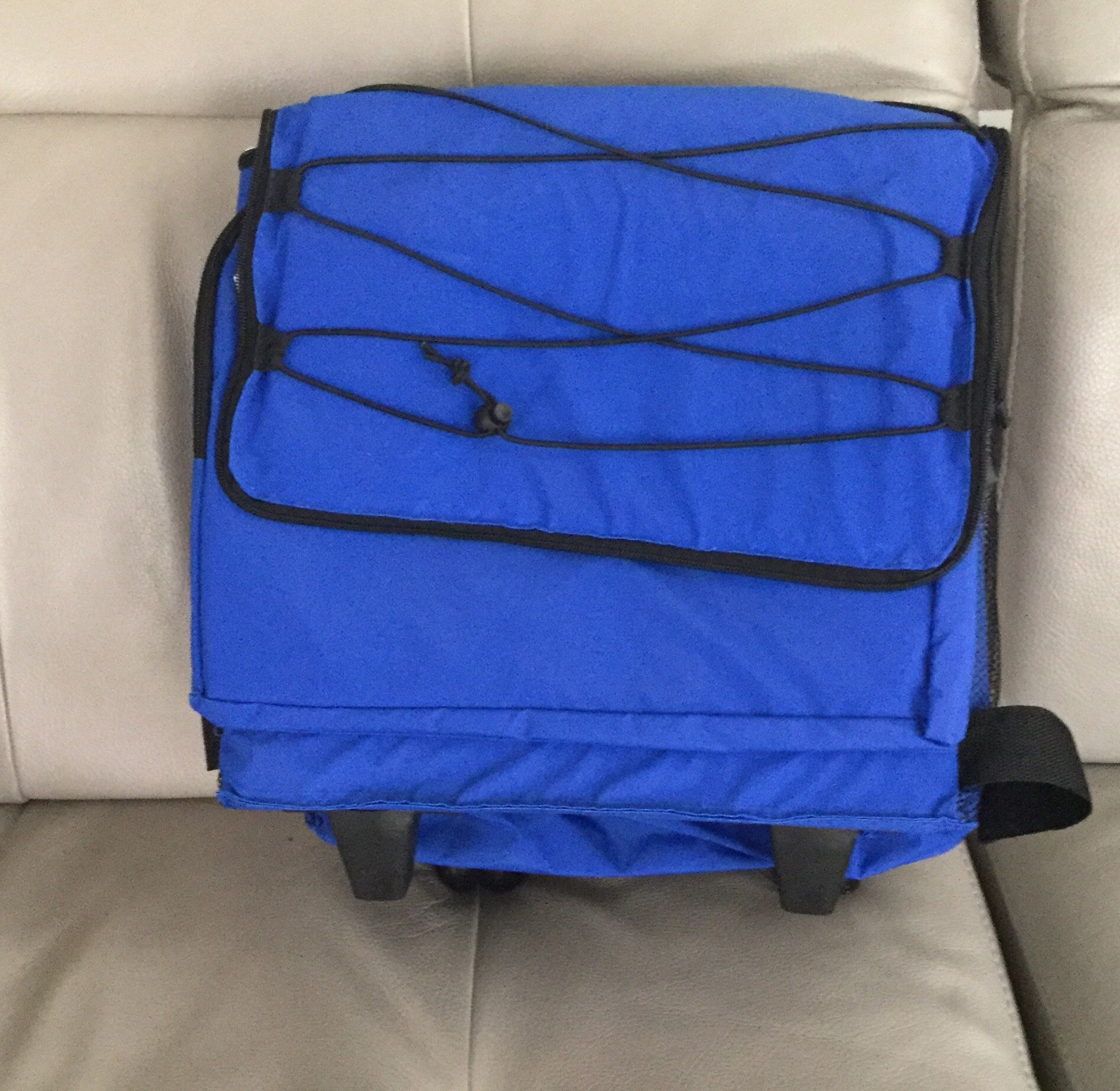 Travel Rolling Cooler