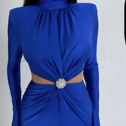 Long Sleeve HollowOut bodycon dress with a removable rhinestone broacsize L blue