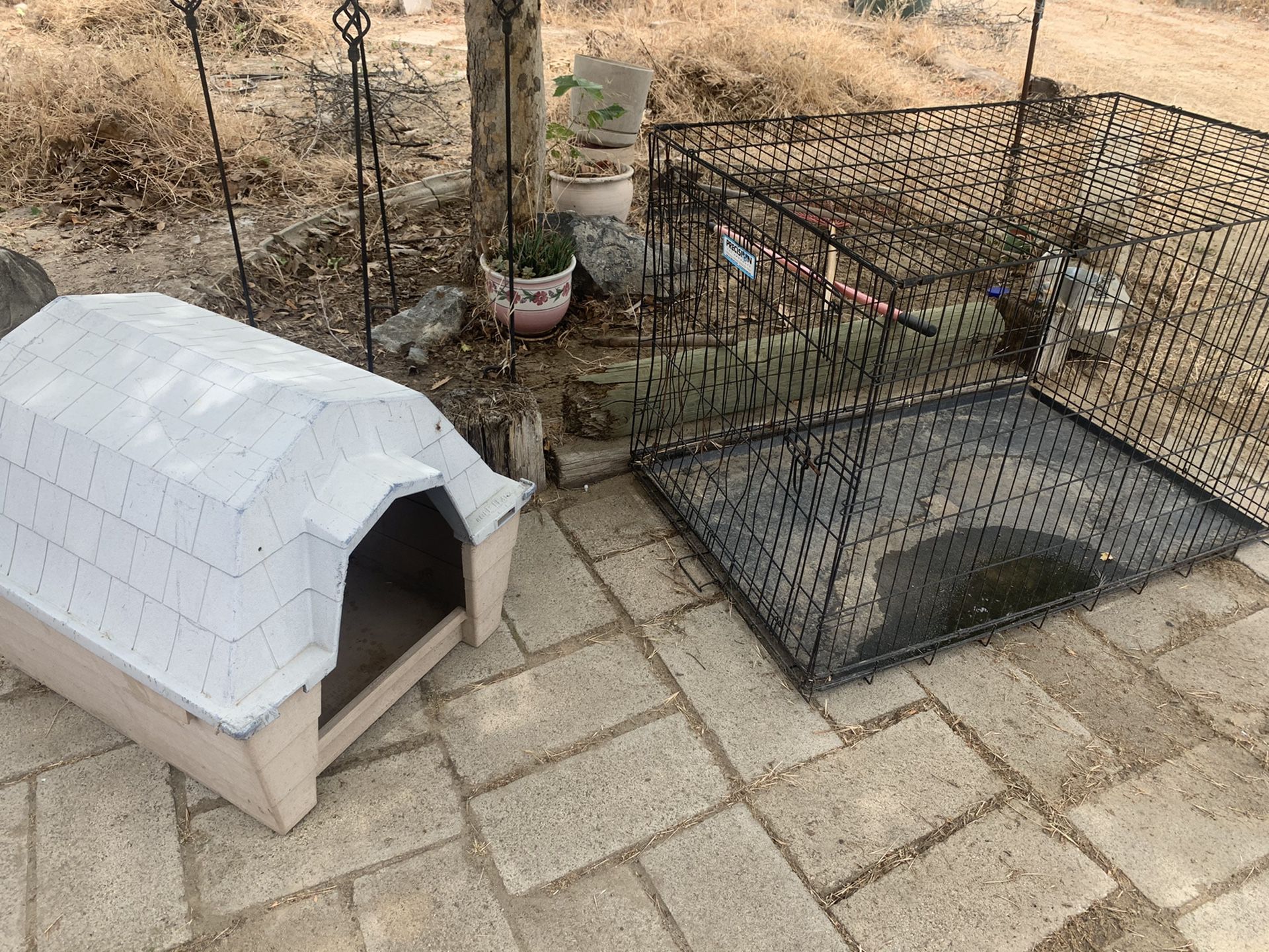 Dog house and training kennel