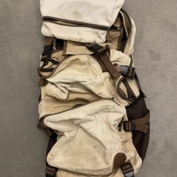 🎒 Heavy-Duty Canvas Hiking Backpack
