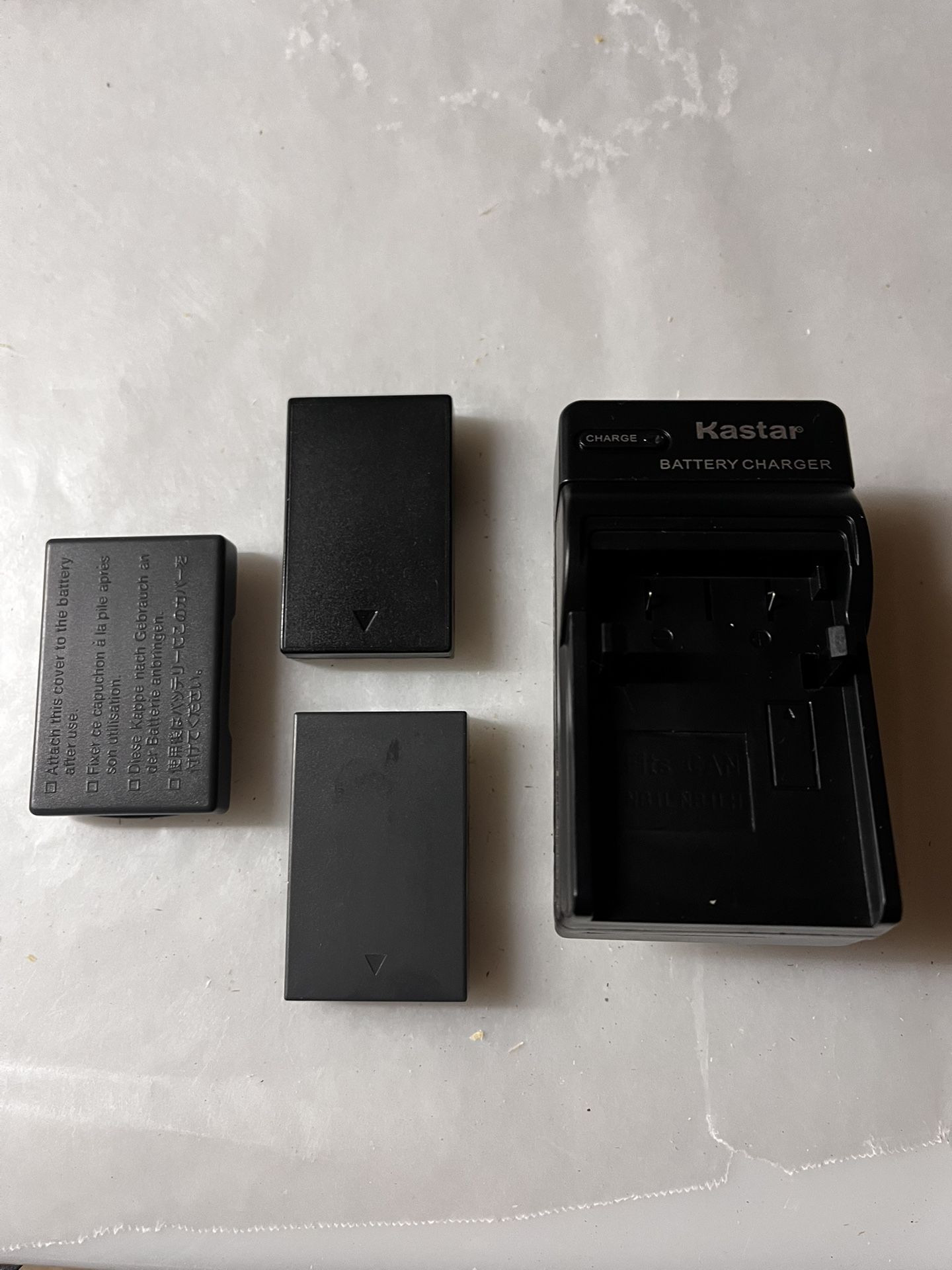Canon Elph Camera Batteries And Charger