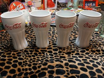 Coca-Cola cups 4 red and white