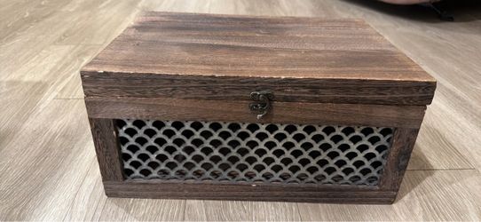 Rustic Farmhouse Decorative Storage Box with Lid