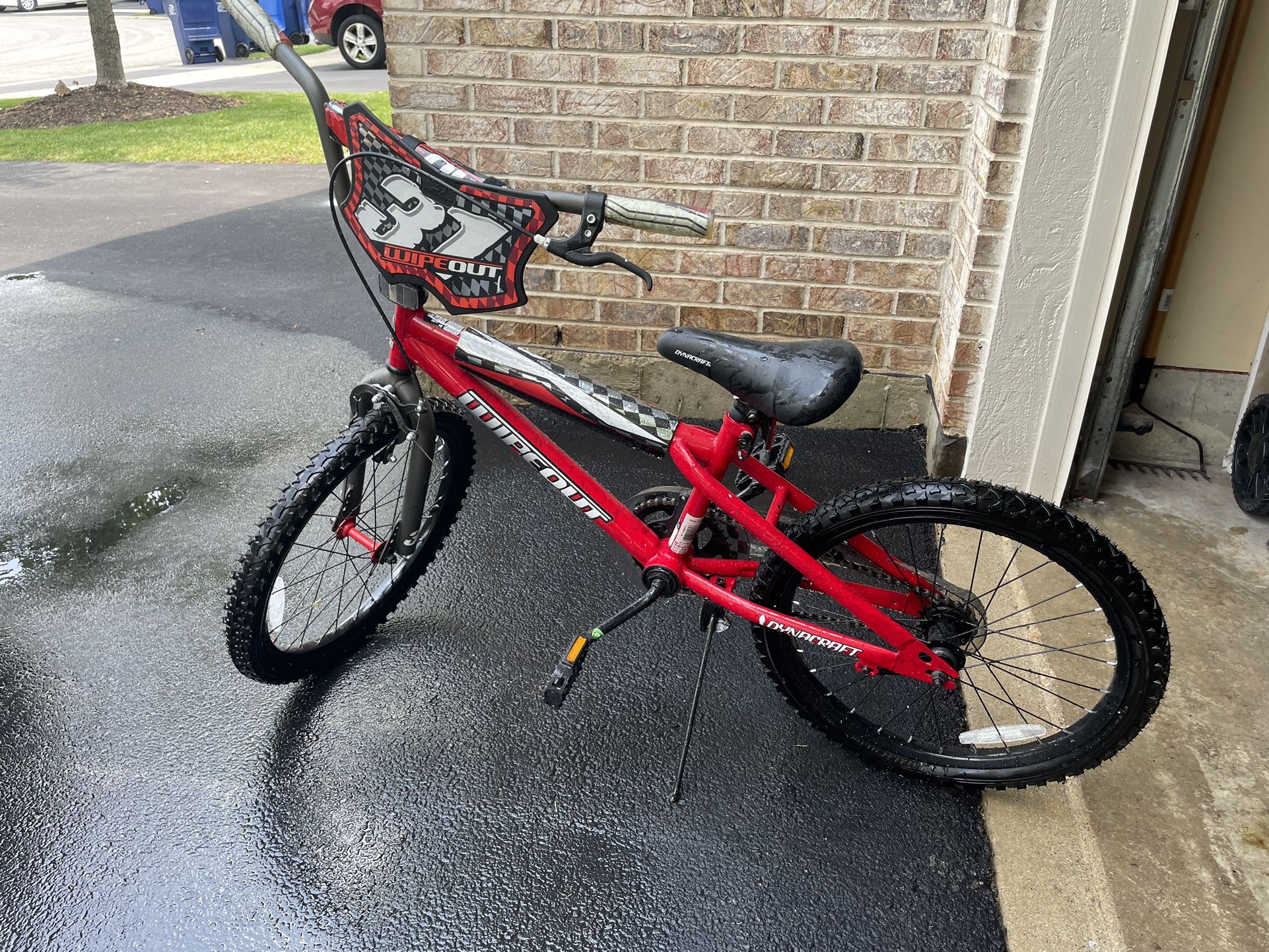 Dynacraft Wipeout 20-inch Boys BMX Bike