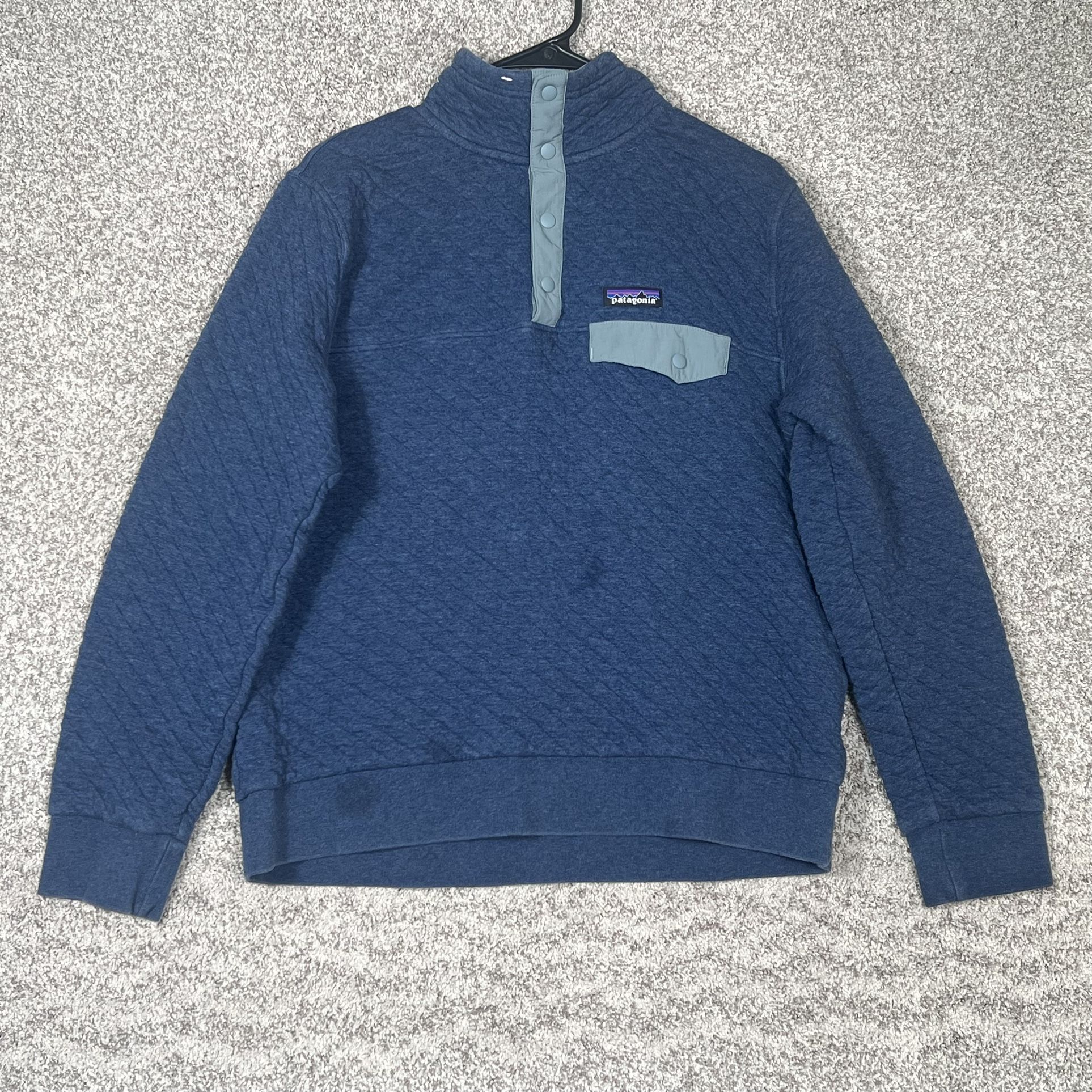 Men’s Patagonia Size Large Jacket/long Sleeve $15.00