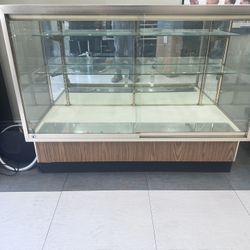 Glass Cabinet With 3 Shelves 