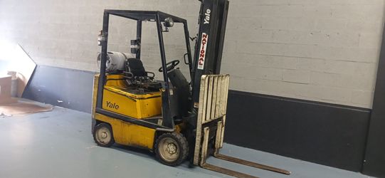 2017 yale 3000lb forklift